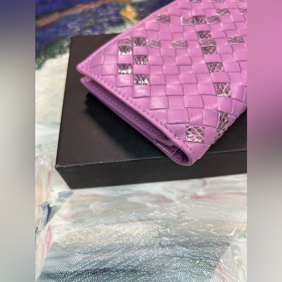 Bottega Veneta Light Purple & Animal Print Intrecciato Weave Wallet - Picture 10 of 17